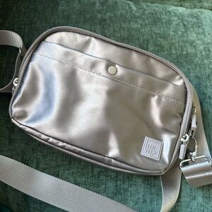 Stylish Silver Crossbody Bag